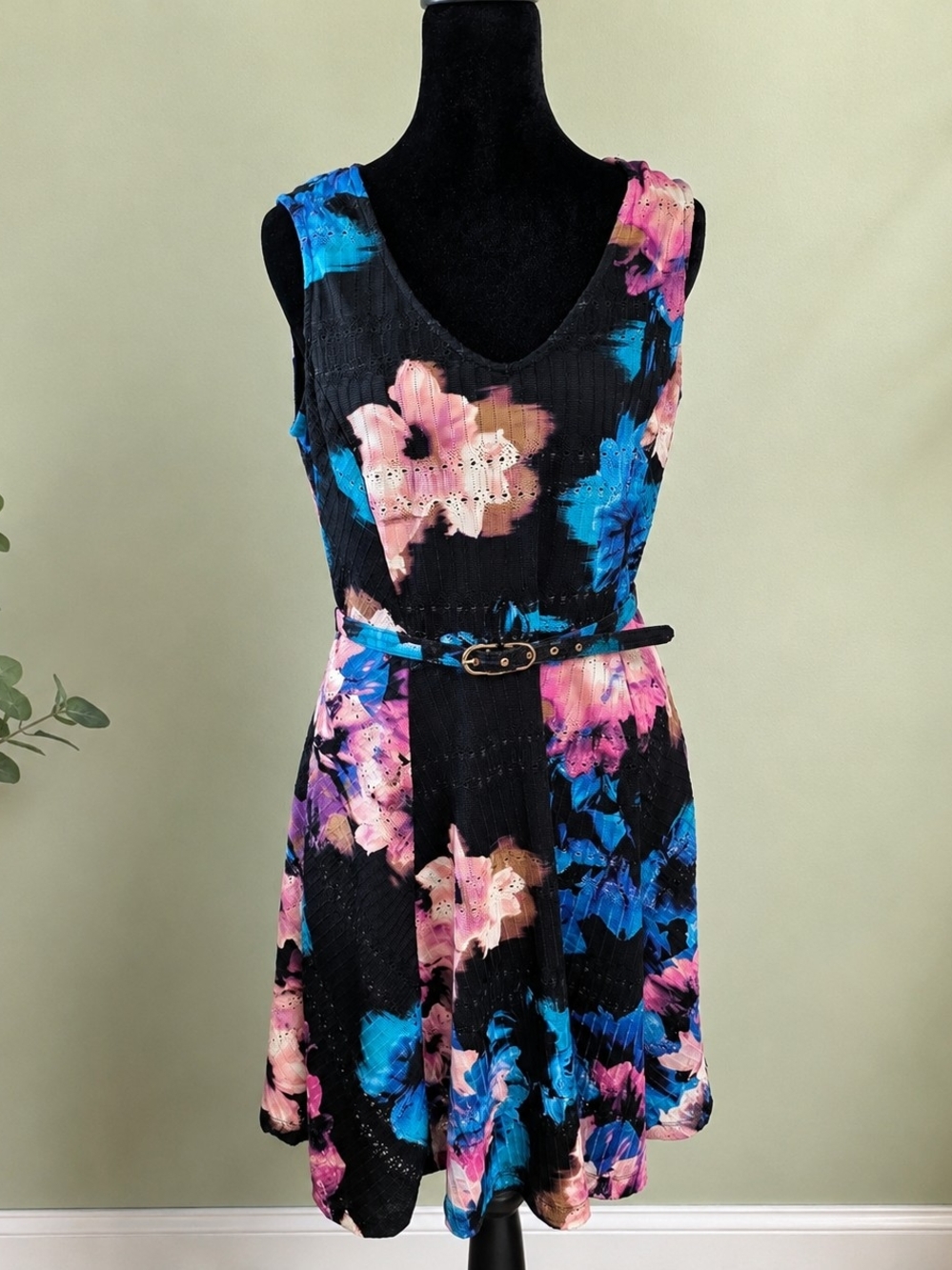 Jennifer Lopez Floral Fit & Flare Dress Medium Belted Lined Side Zip Stretch